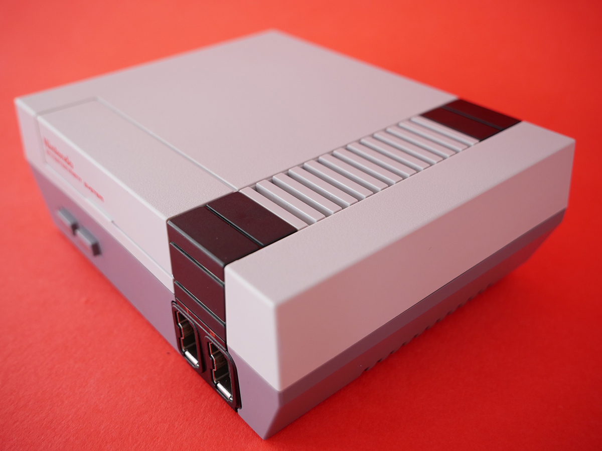 Nintendo Classic Mini design: Tiny console, tiny leads