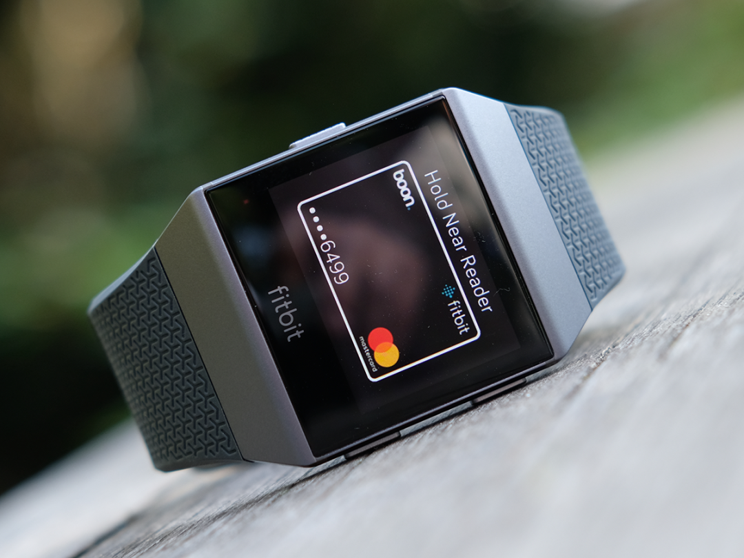 Fitbit discount ionic features