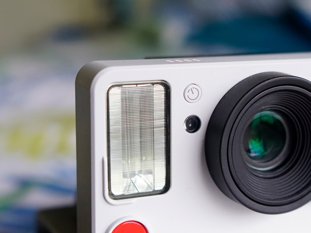 Polaroid Now I-Type Instant Camera Review: A Reborn Classic