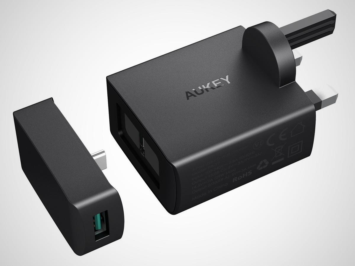 iPhone 8 accessories: Aukey USB-C Wall Charger