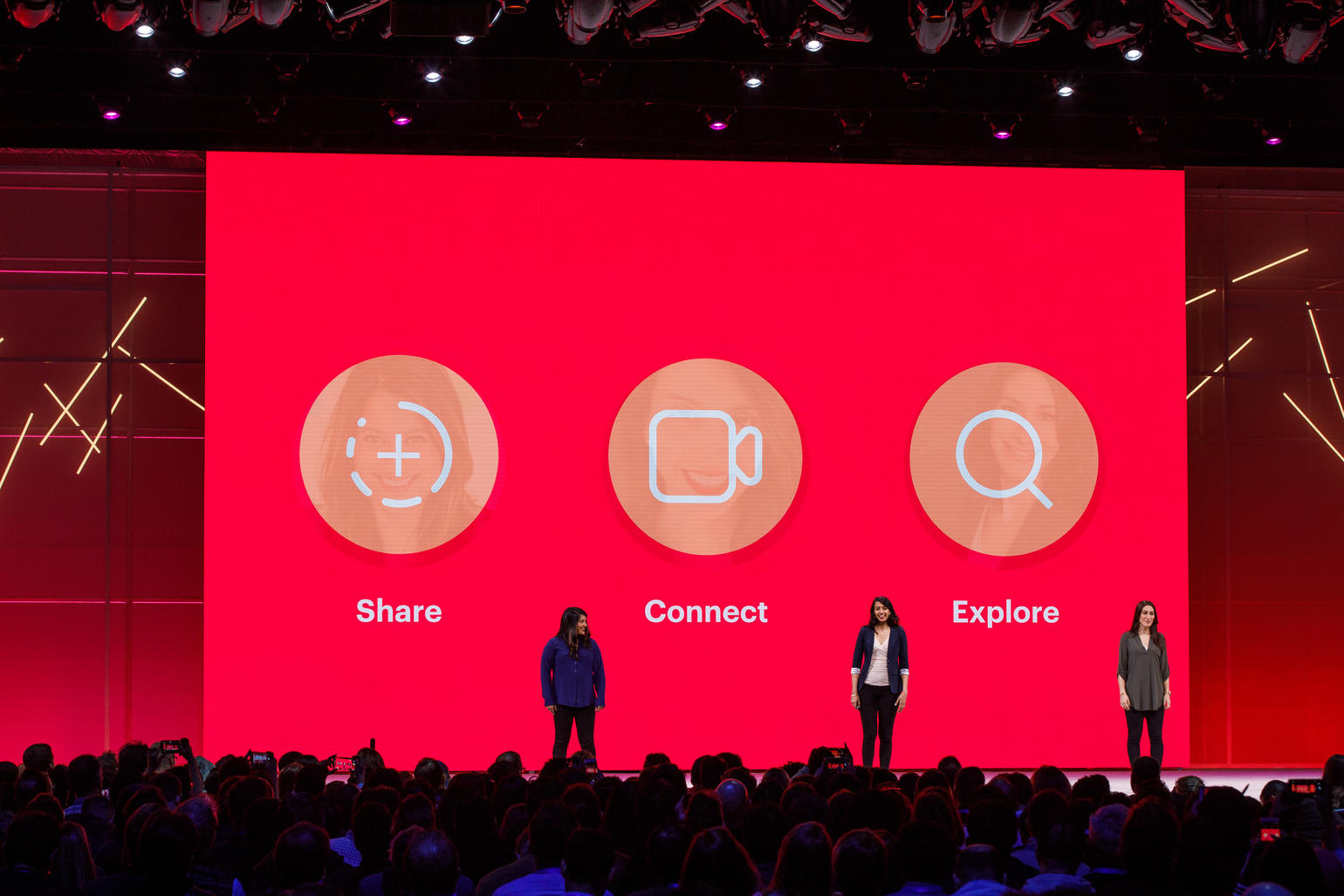 5) INSTAGRAM WILL ADD VIDEO CALLING
