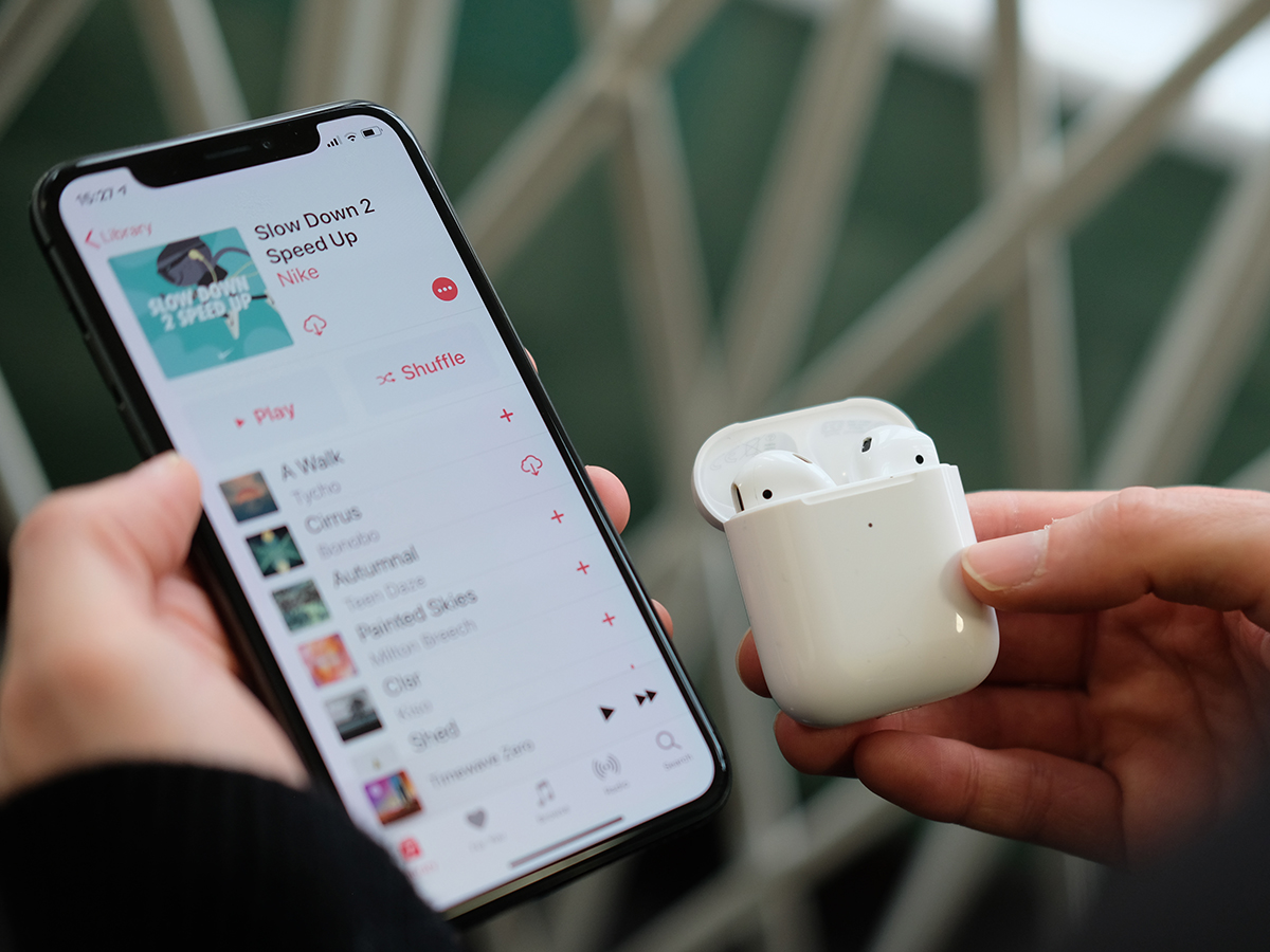 AirPods (2nd generation)