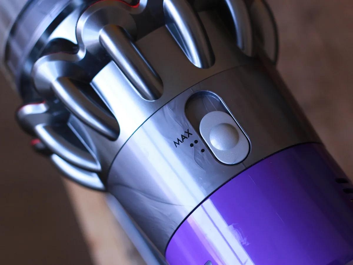 Dyson Cyclone V10 Review 