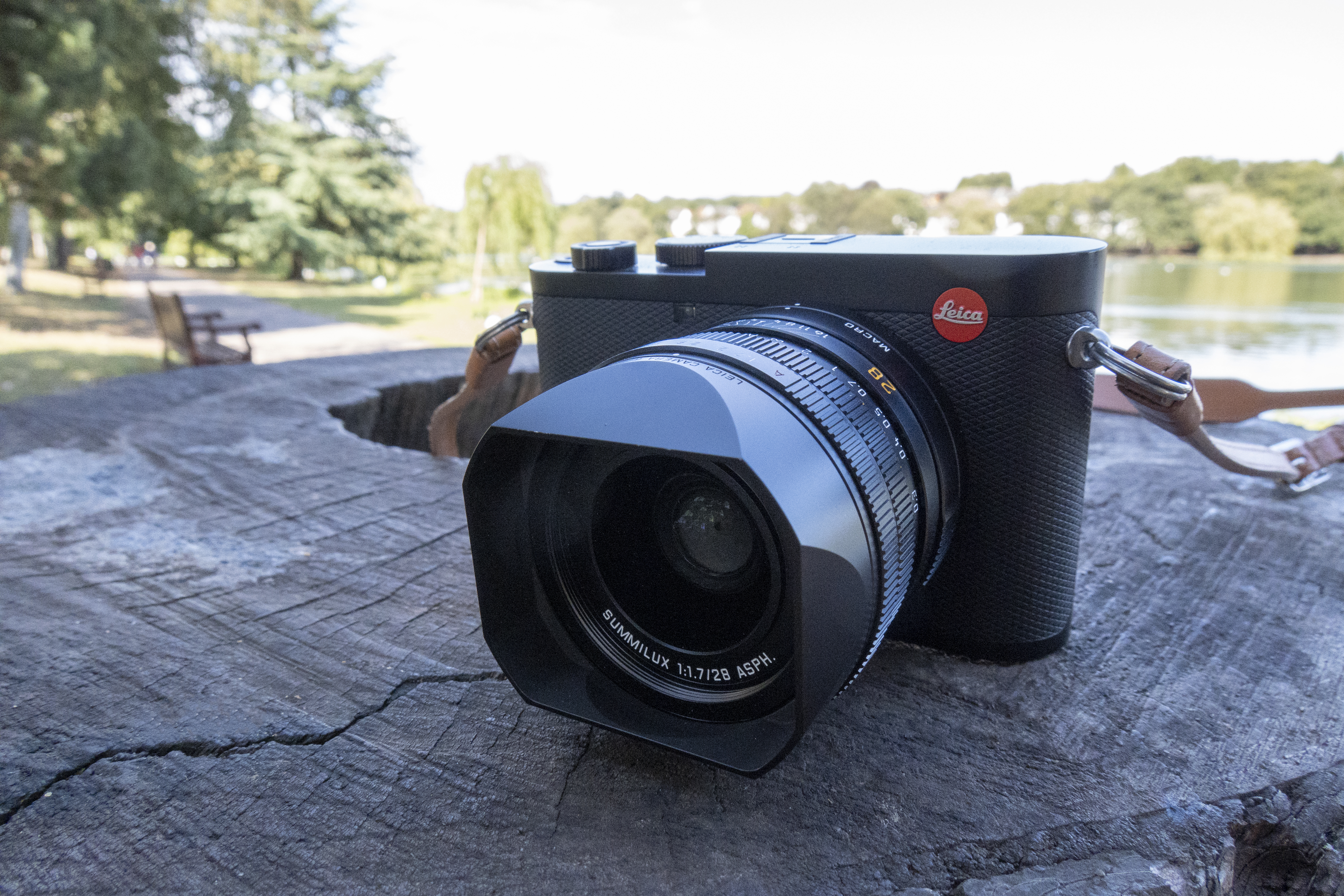 leica q2 review