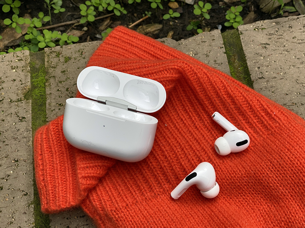 9 Luxury AirPods And AirPods Pro Cases To Score Right Now