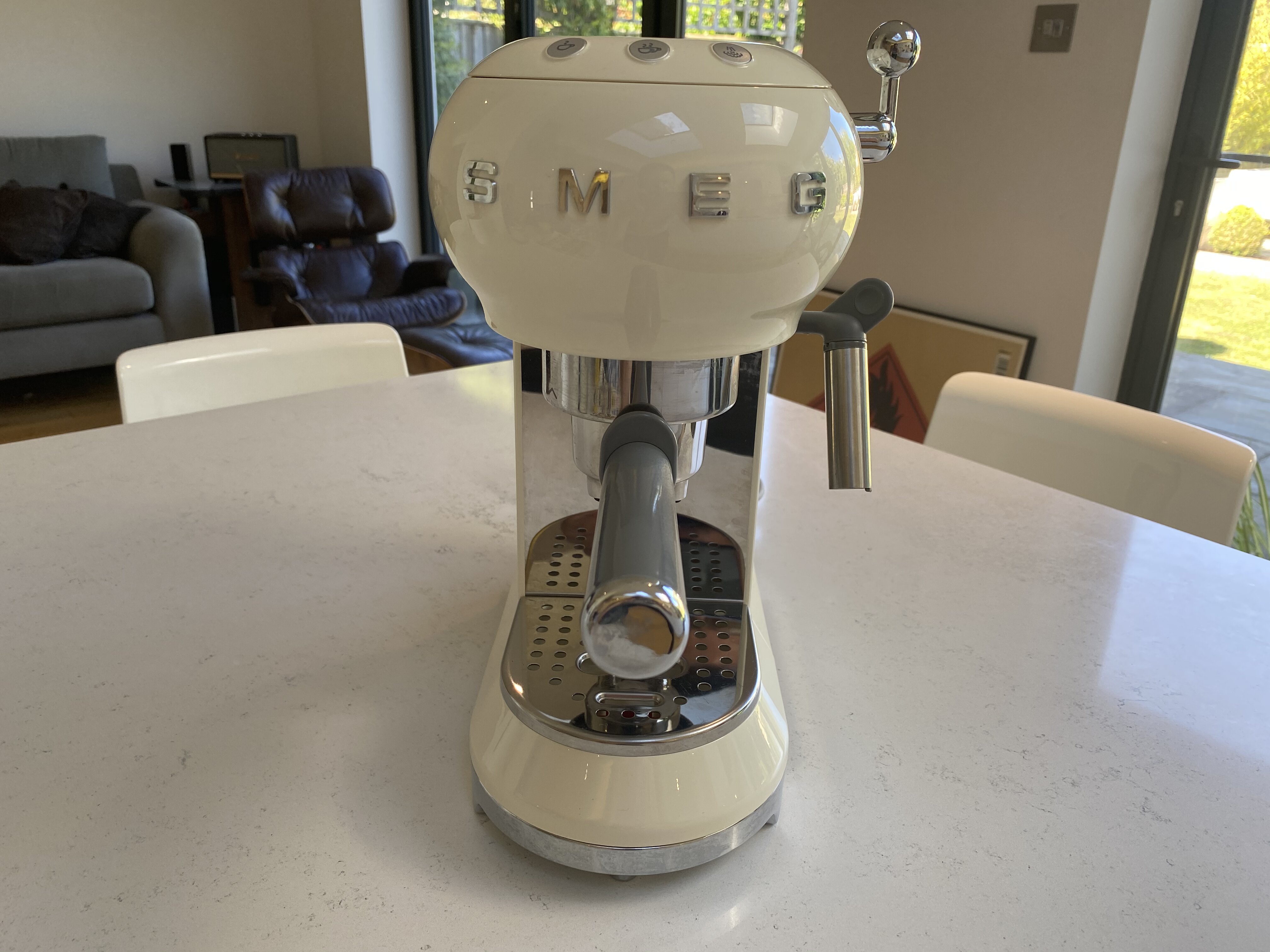 Smeg Cream Espresso Machine + Reviews