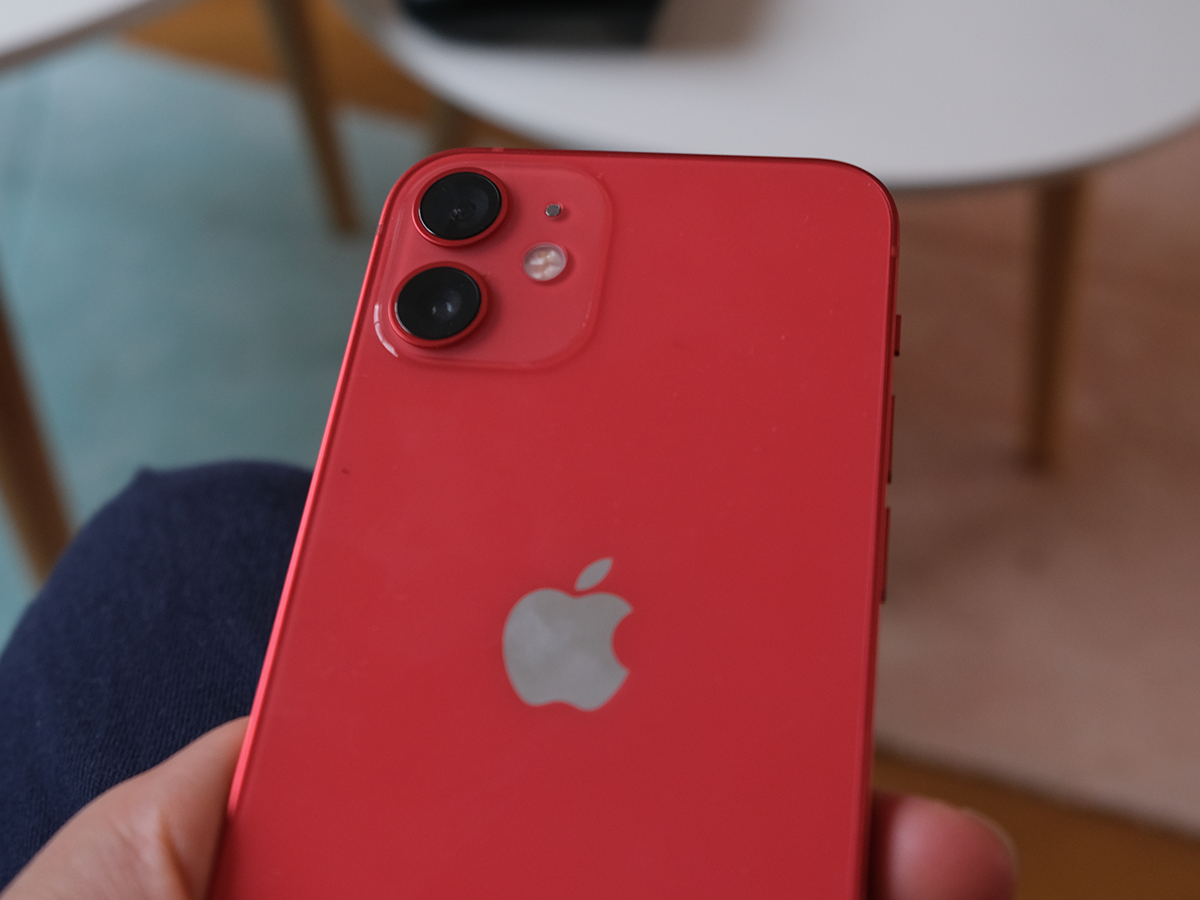 Camera: Apple doesn’t fall too far from the tree