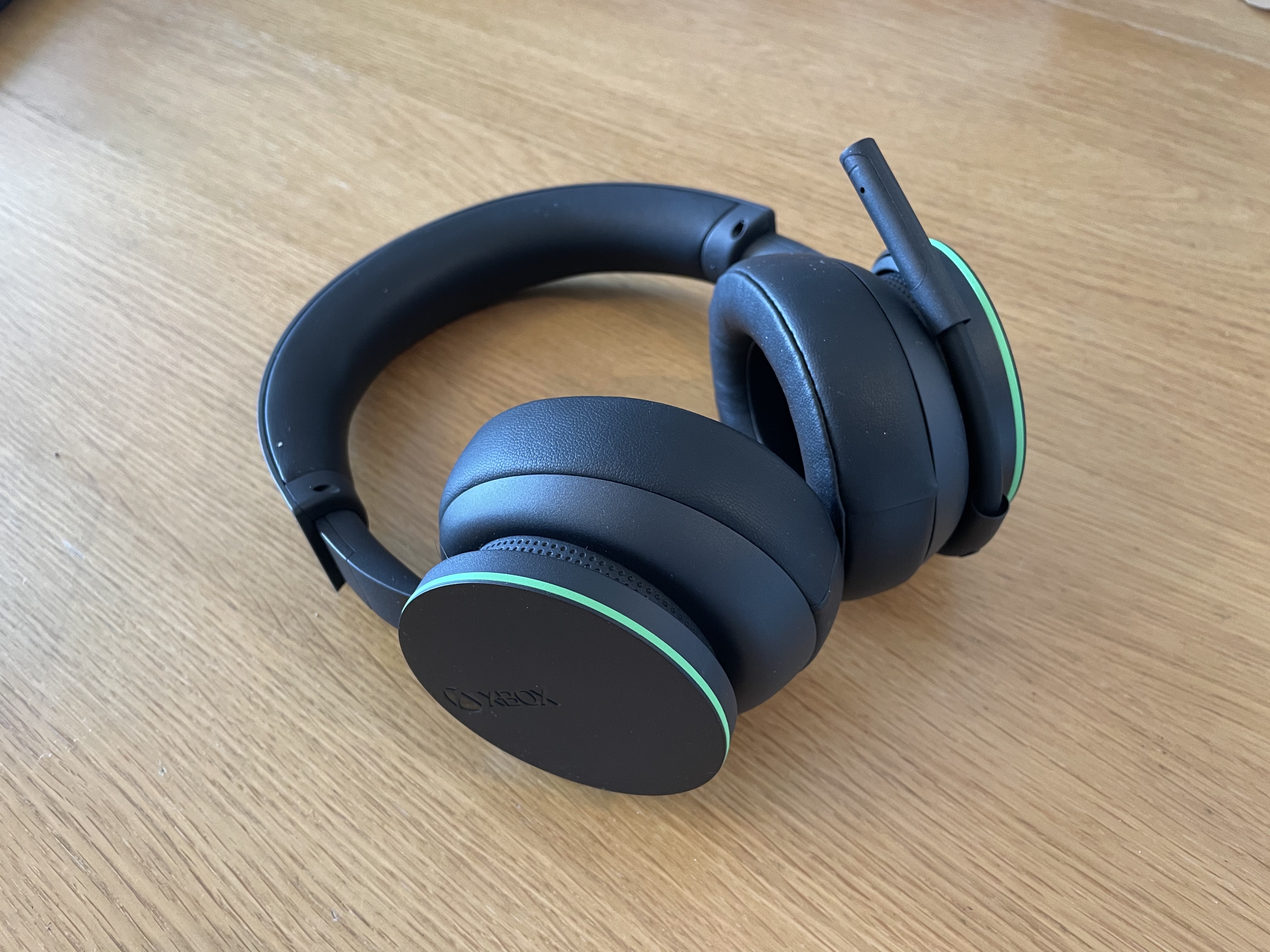 Microsoft Xbox Wireless Headset review