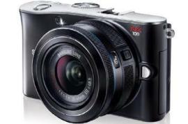 Samsung NX100 mirrorless camera crosses the viewfinder