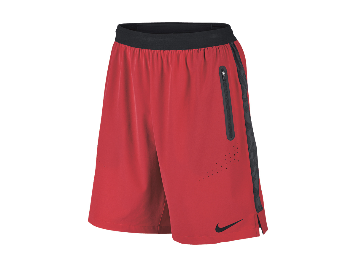 2. Nike Select Strike Woven Short II 