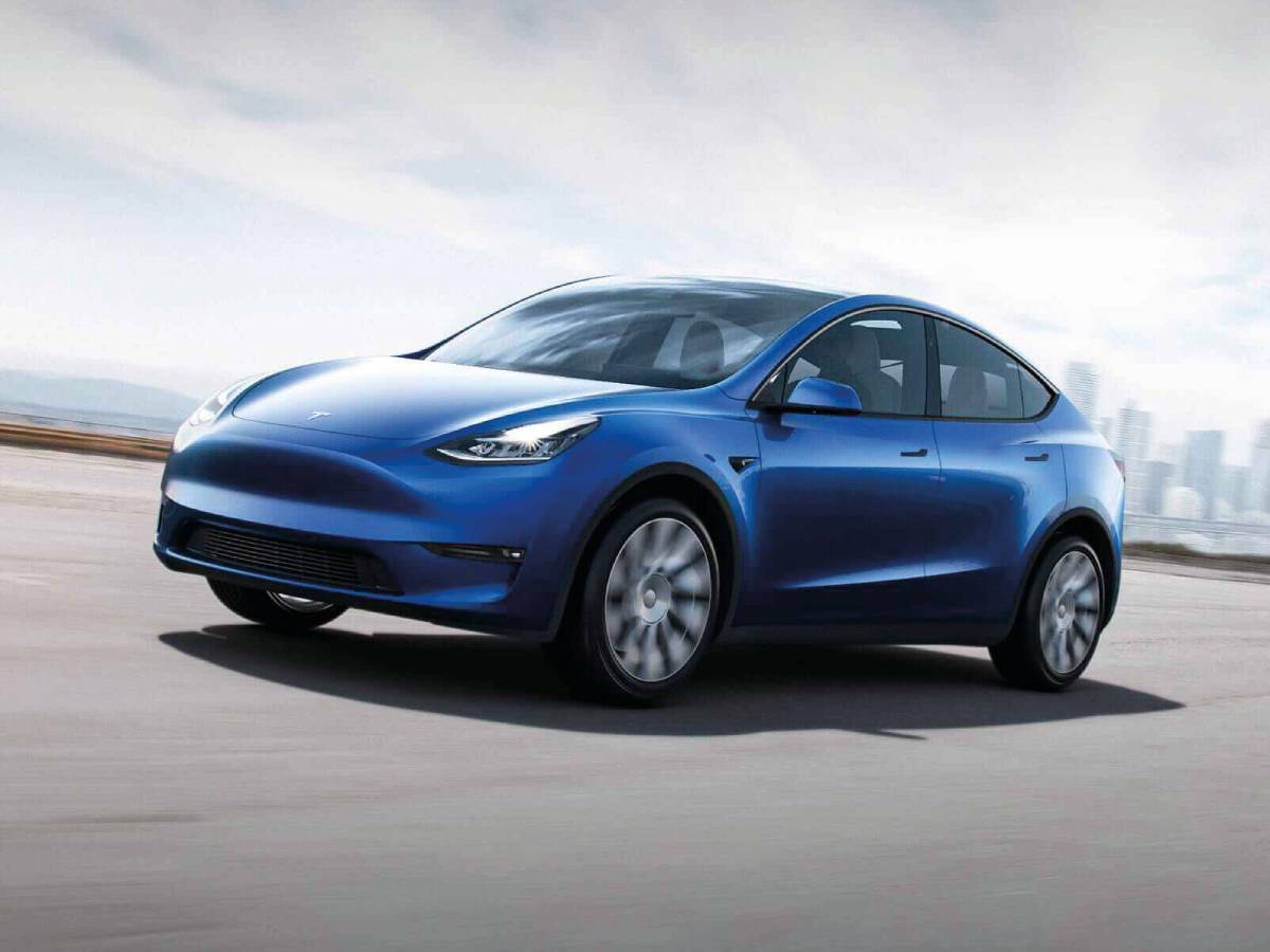 TESLA MODEL Y