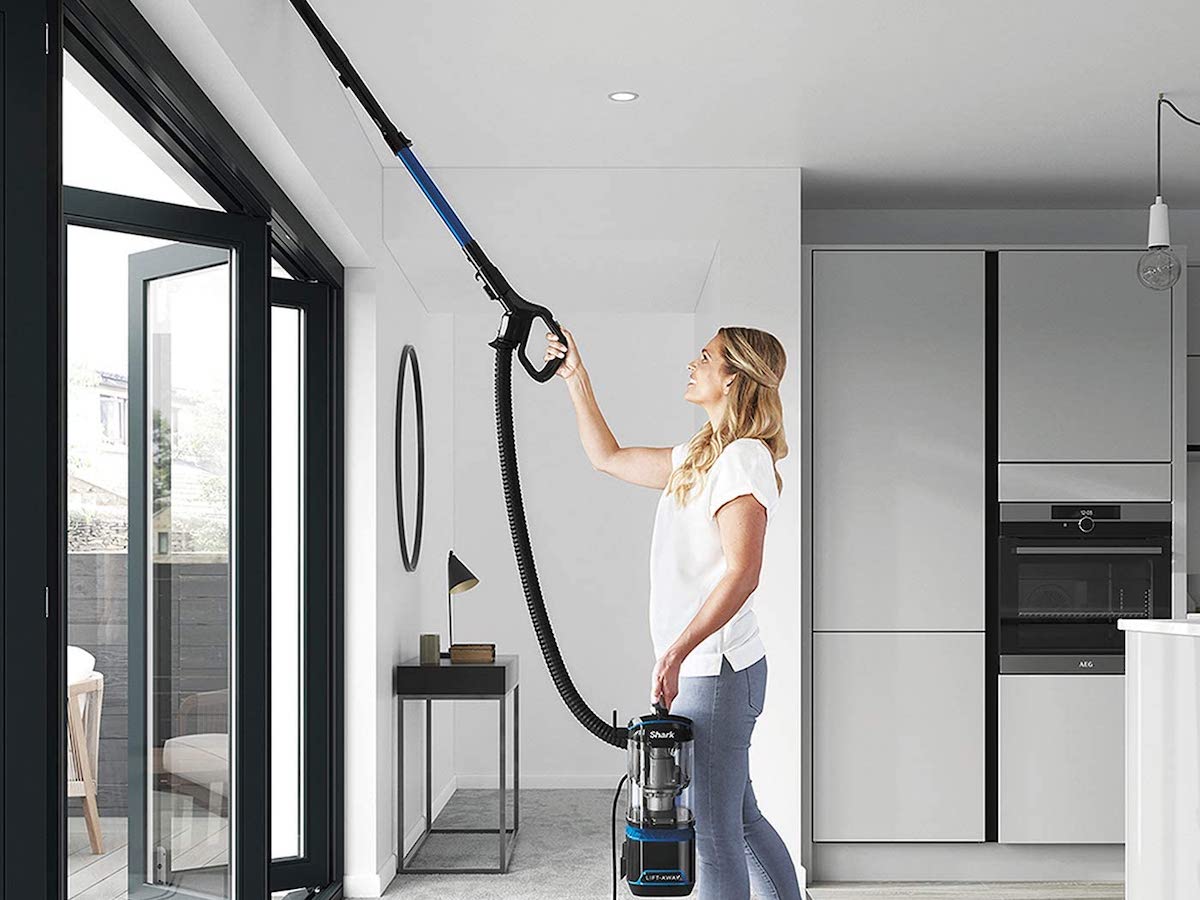 Shark Lift-Away Upright Vacuum Cleaner