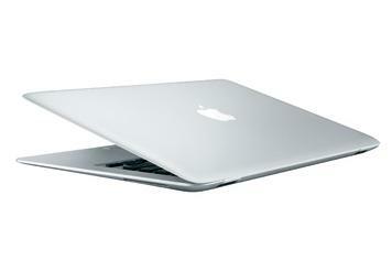 Apple MacBook Air lands at Macworld