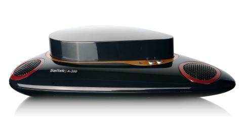 Saitek A-200 review