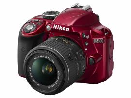 The Nikon D3300’s kit lens redefines DSLR portability