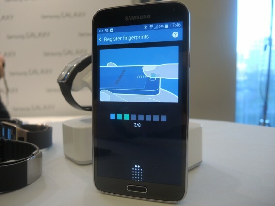 Samsung Galaxy S5 vs LG G2: the weigh-in