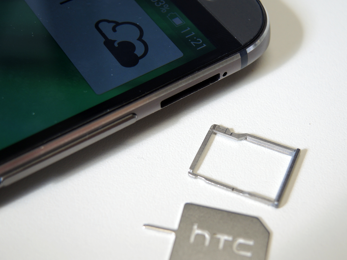 HTC One (M8) microSD