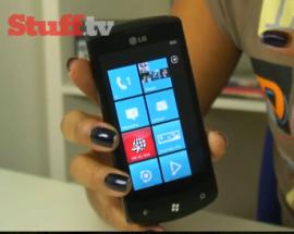 LG Optimus 7 video review