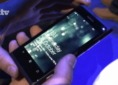 Nokia Lumia 800 video preview