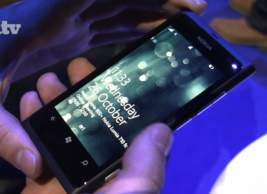 Nokia Lumia 800 video preview