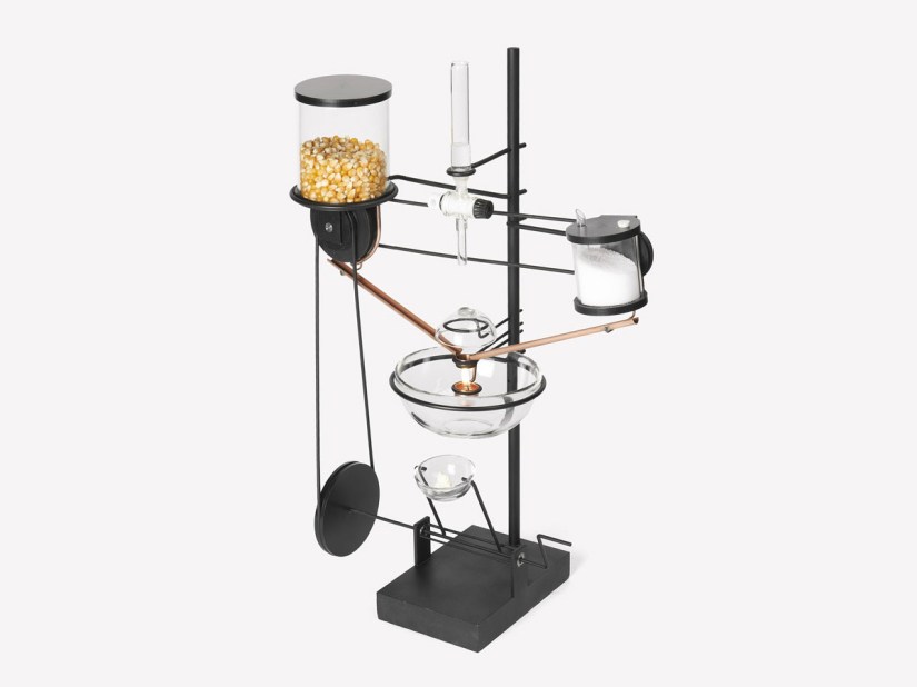 Oncle Sam makes popcorn slowly but awesomely