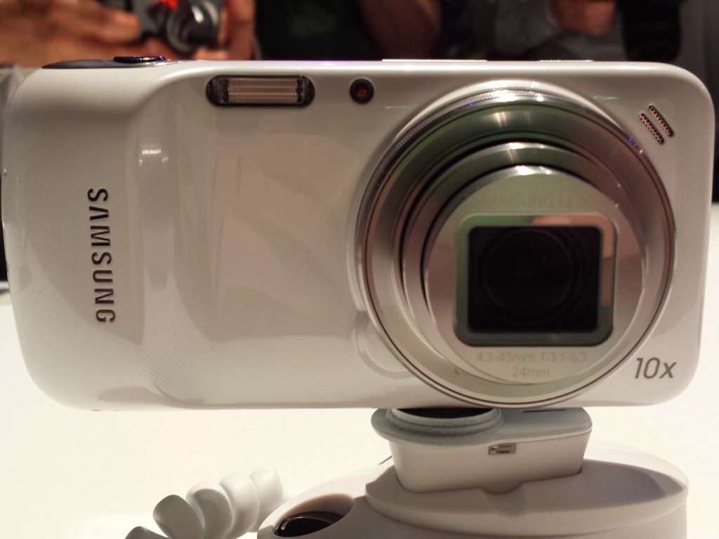 Samsung Galaxy S4 Zoom handson review Stuff — free download