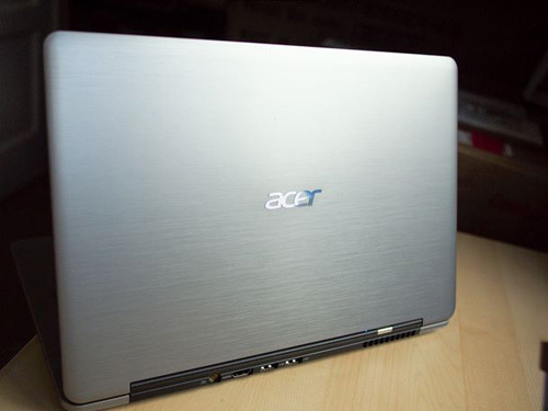 MacBook Air vs Acer Aspire S3