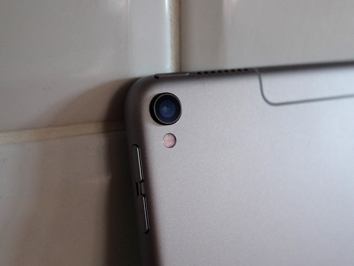 APPLE IPAD PRO 10.5-INCH CAMERA: 7TH HEAVEN