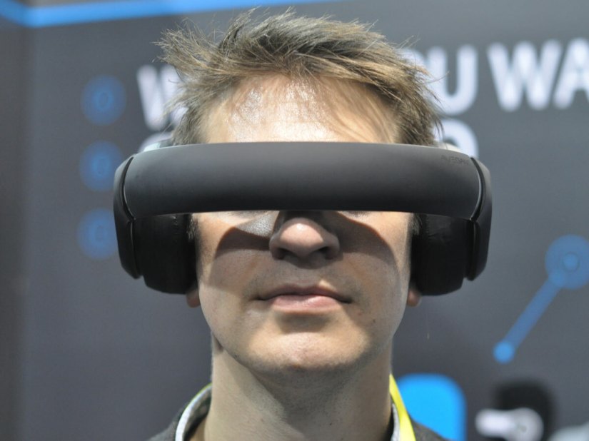 CES 2015: Eyes-on with Avegant’s Glyph, the headset that’s built into a pair of headphones