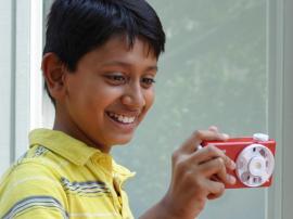 Meet Bigshot, the handcrank-powered DIY digital camera