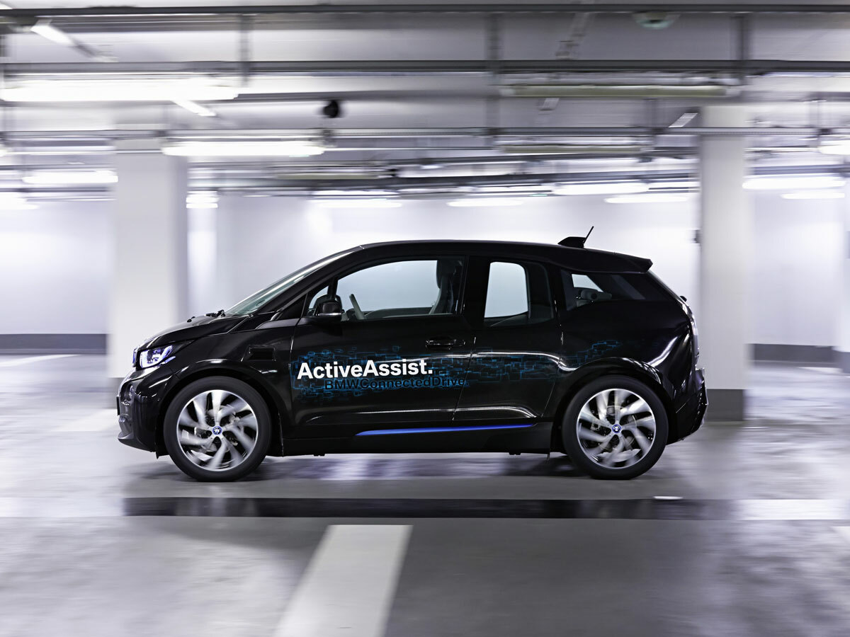 No GPS required: the i3 uses four laser sensors to navigate