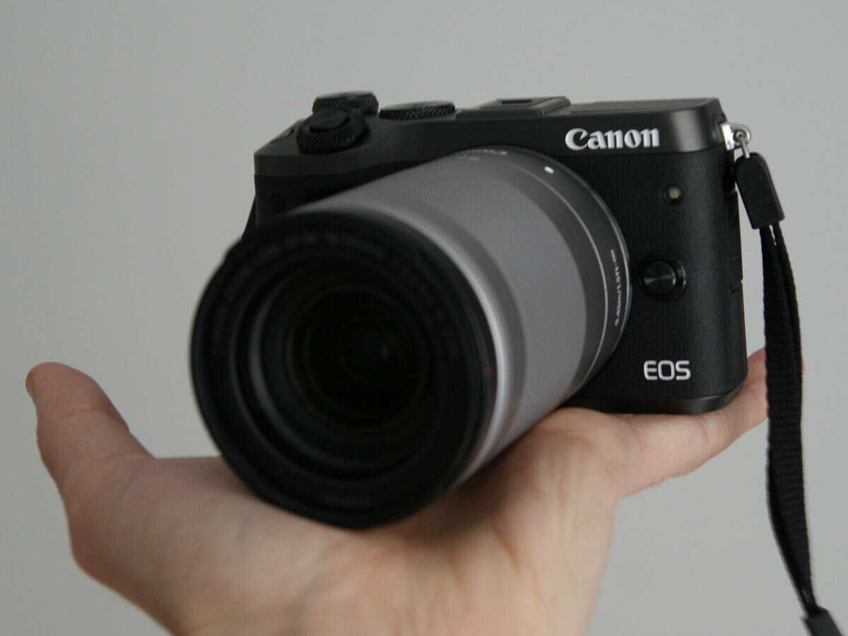 Canon EOS M6 controls: beginner-friendly layout