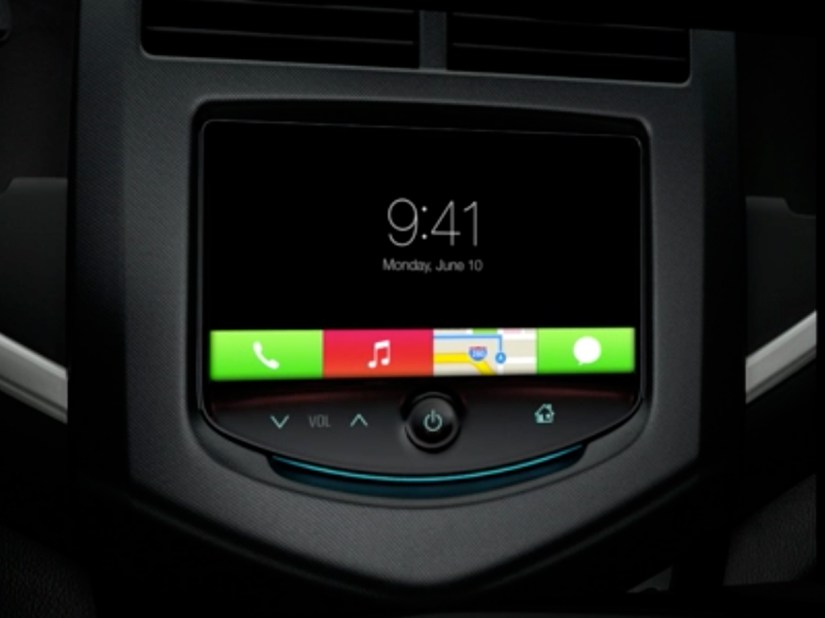 Apple’s iOS 7 hits the road with Siri in the driving seat