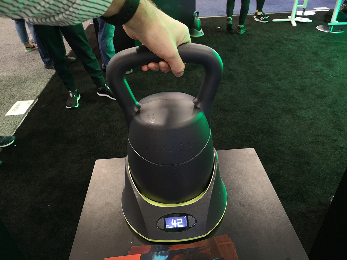 JAXJOX connected kettlebell