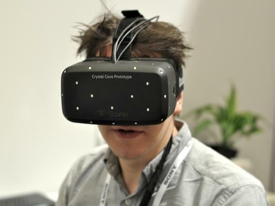 Consumer Oculus Rift may track your hands as well as your head