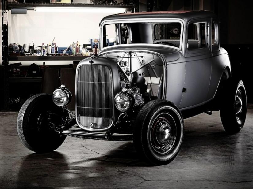 Fully Charged: Call of Duty: Ghosts gets a famous new character and Ford brings back the hot rod