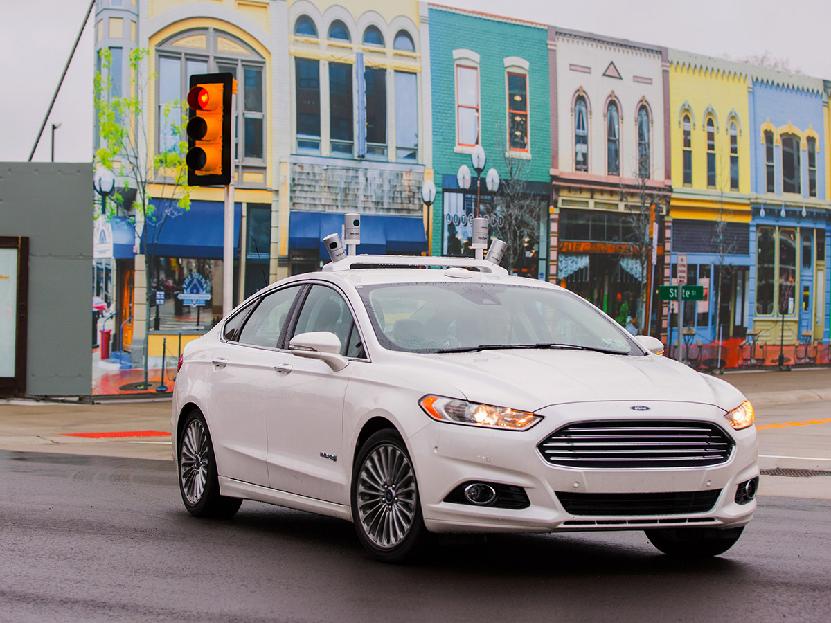 1) Ford vs Tesla: the autonomous war is on