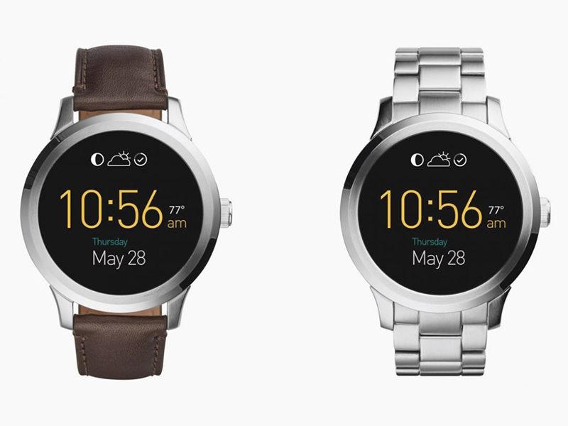 Fossil and Intel's first Android Wear watch sure looks like the Moto ...