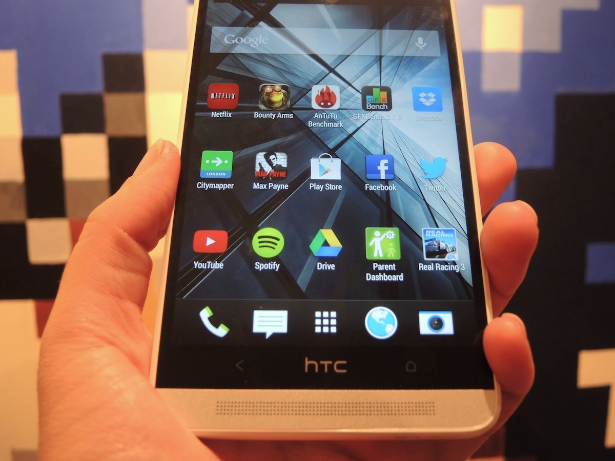 Verdict – a fine first phablet from HTC