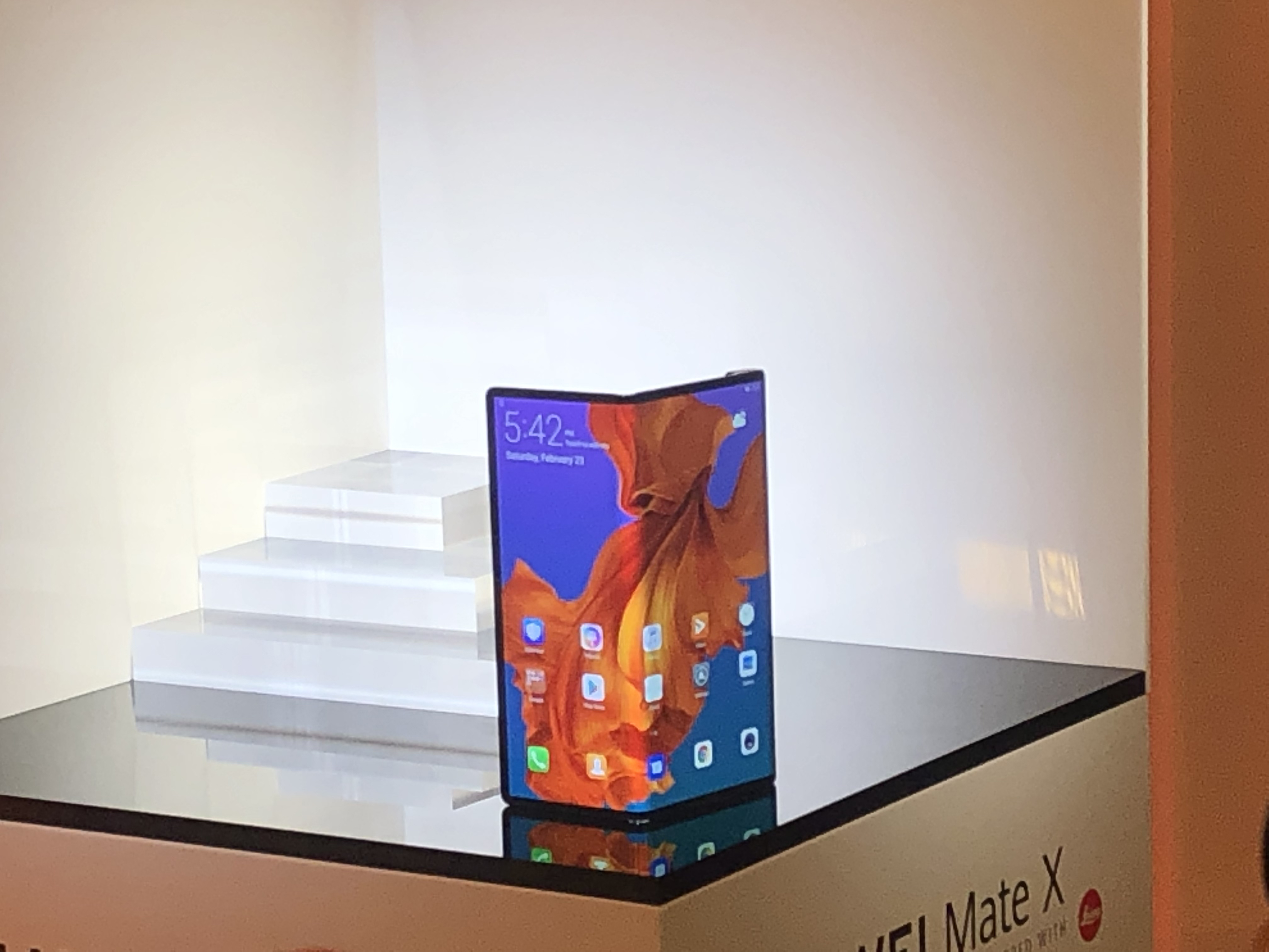 Huawei: Mate X 5G, more