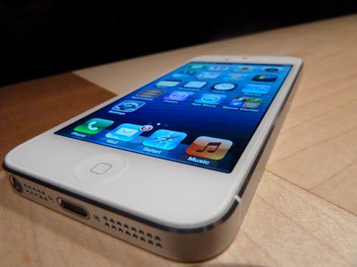 iPhone 5 racks up two million pre-orders