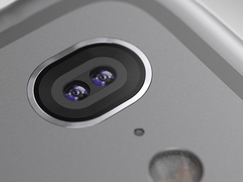 Seeing double: Sony’s dual-lens cameras are coming to big-name smartphones