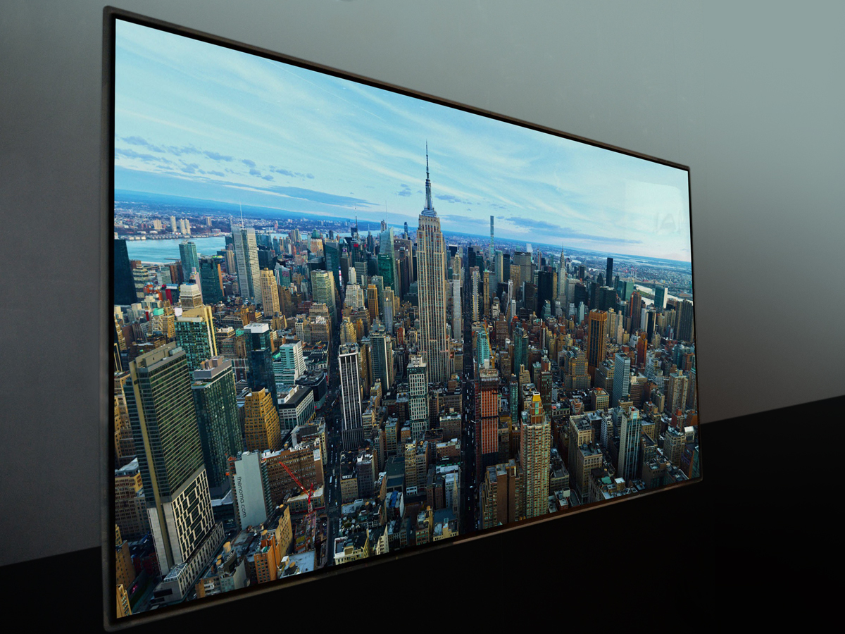 1) LG 88in 8K OLED