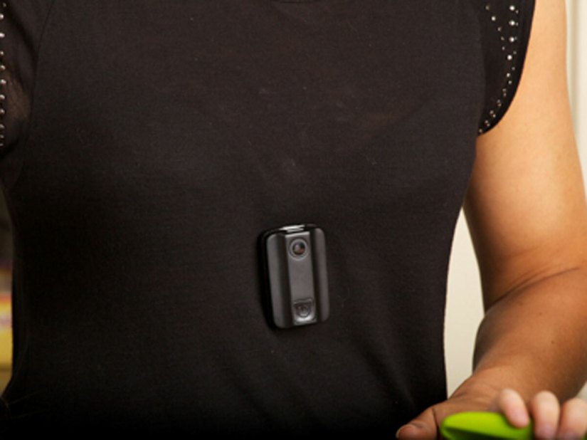 Wearable meMINI video camera lets you rewind time by five minutes, anytime