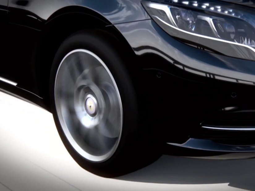 Clever camera tech makes new Mercedes S-Class glide like a magic carpet