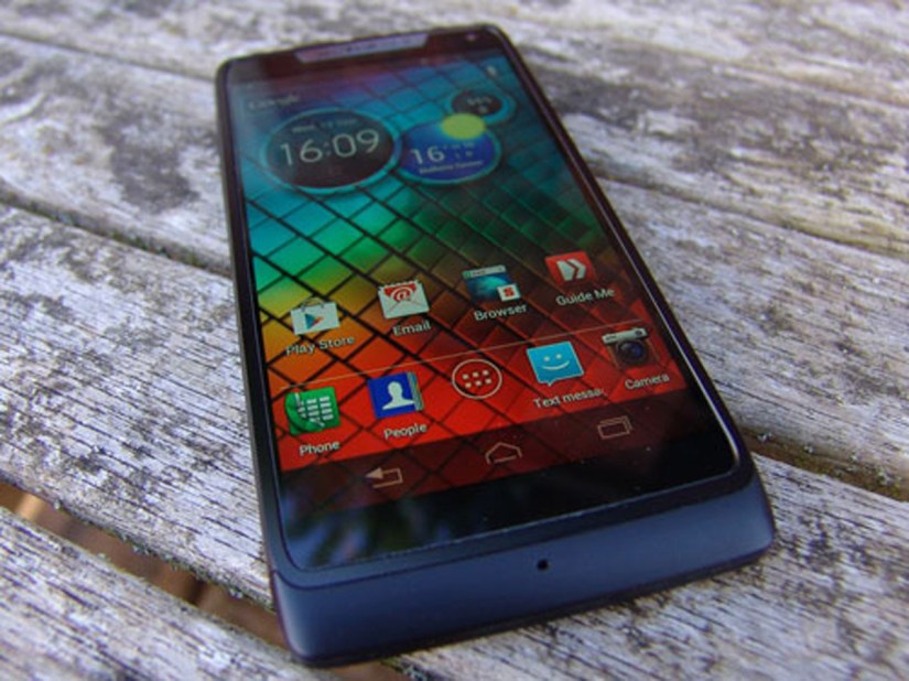 Motorola RAZR i review
