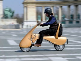 Moveo folding electric scooter is a commuter’s dream