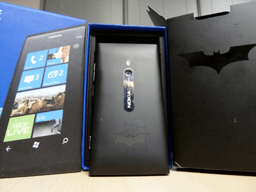 Nokia Lumia 800 Dark Knight Rises edition unboxed