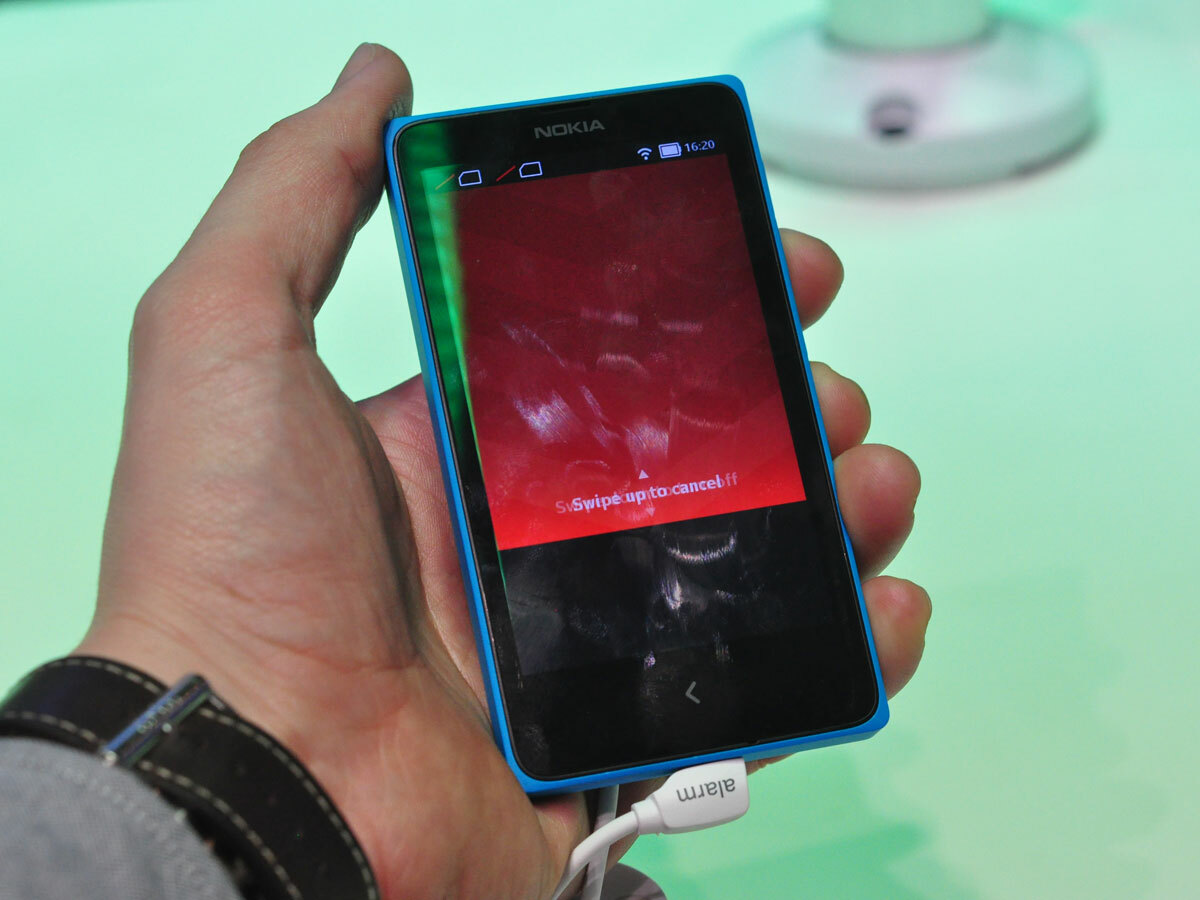 Nokia X in hand