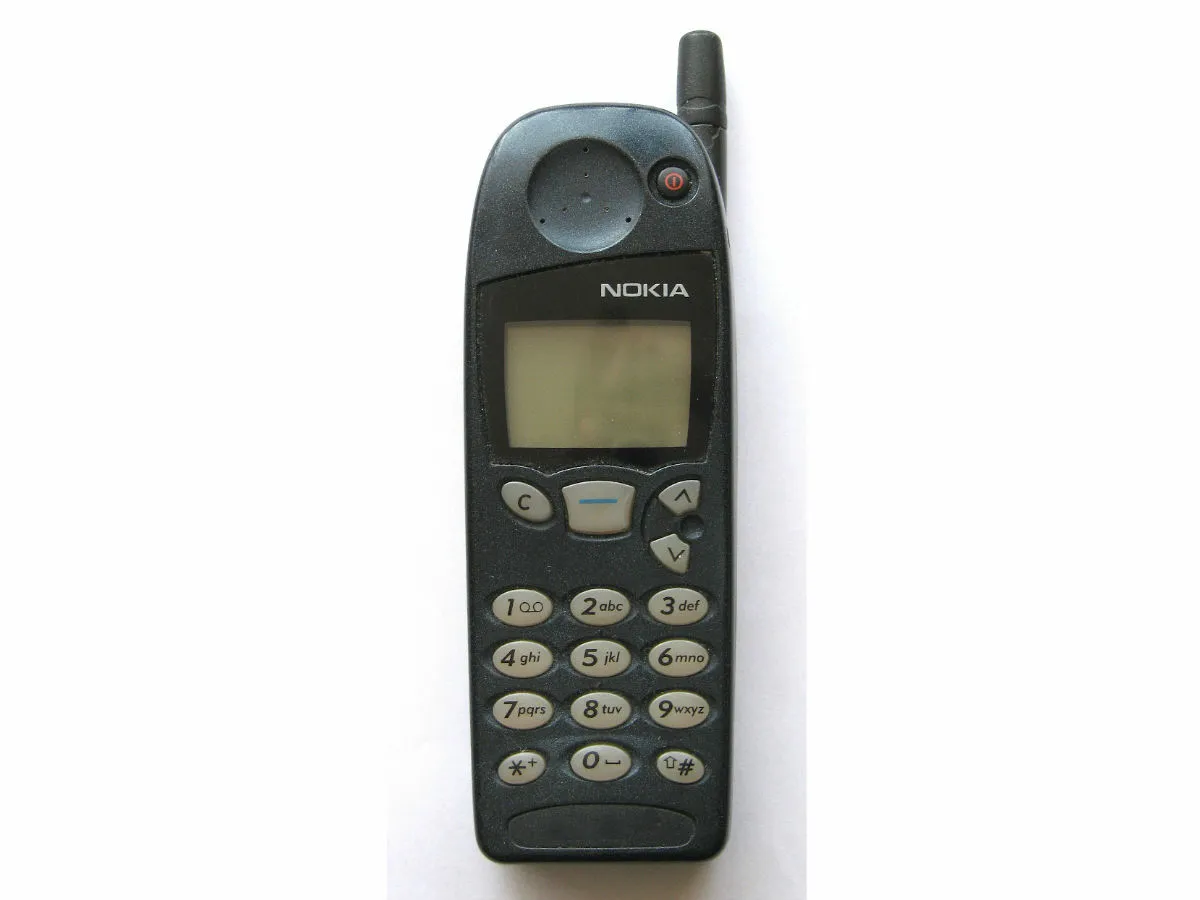 9 Iconic Phones That Once Ruled The World